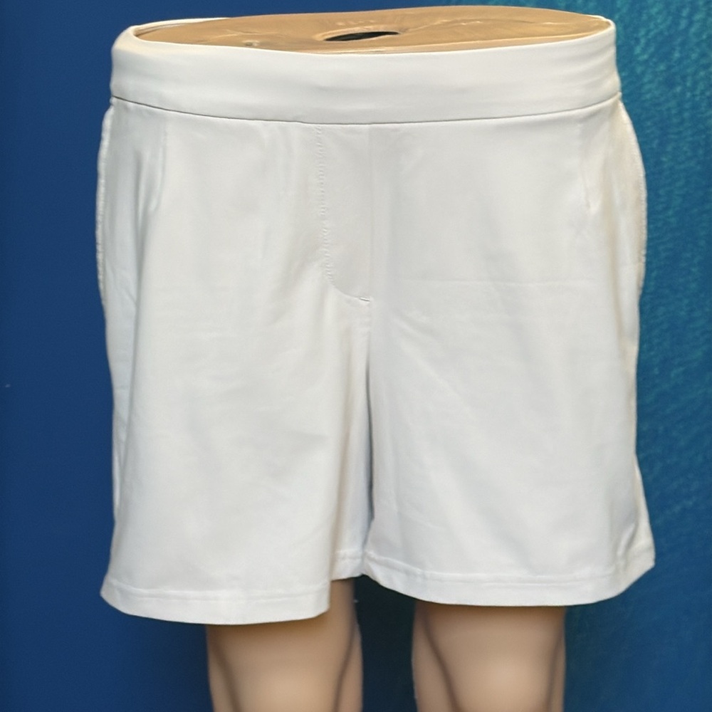 Nike Beige Golf  Shorts size small